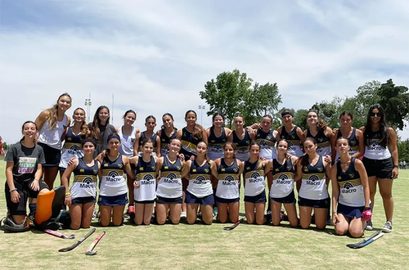 Gimnasia Y Viajantes En El Campeonato Regional De Clubes De Hockey Sub