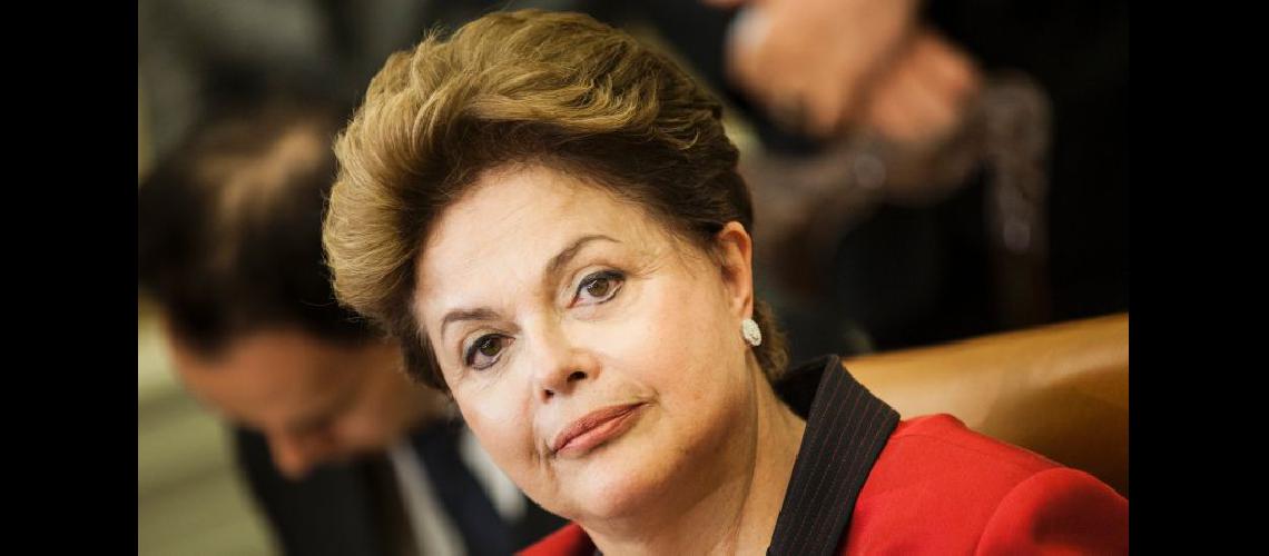  La presidenta de Brasil se quejó por el uso político del caso Petrobras (NA)