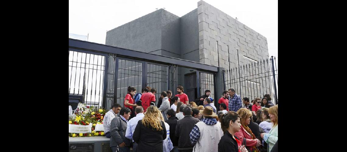  Dos de los actos que recordaron a Néstor Kirchner uno en la exEsma y otro en el Mausoleo de Santa Cruz  (TELAMCOMAR y NA)