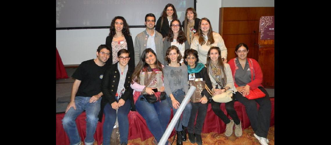  Un grupo de 45 alumnos y docentes de la Licenciatura en Genética participaron del evento en Bariloche (UNNOBA)