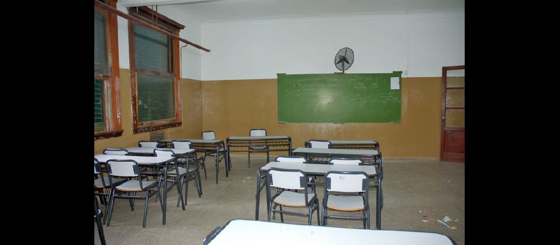  Las aulas volvern a estar vacías en las escuelas públicas de la provincia (ARCHIVO LA OPINION)