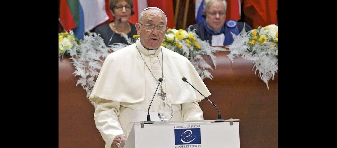  El Papa Francisco durante su discurso en el Parlamento europeo (NA)