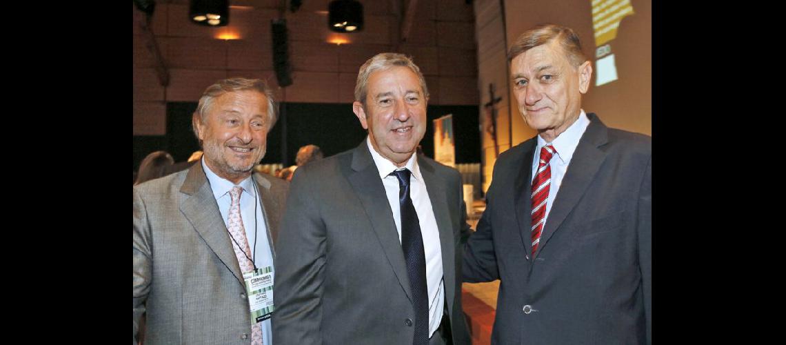  Cristiano Rattazzi presidente de Fiat y los precandidatos presidenciales Julio Cobos y Hermes Binner (NA)
