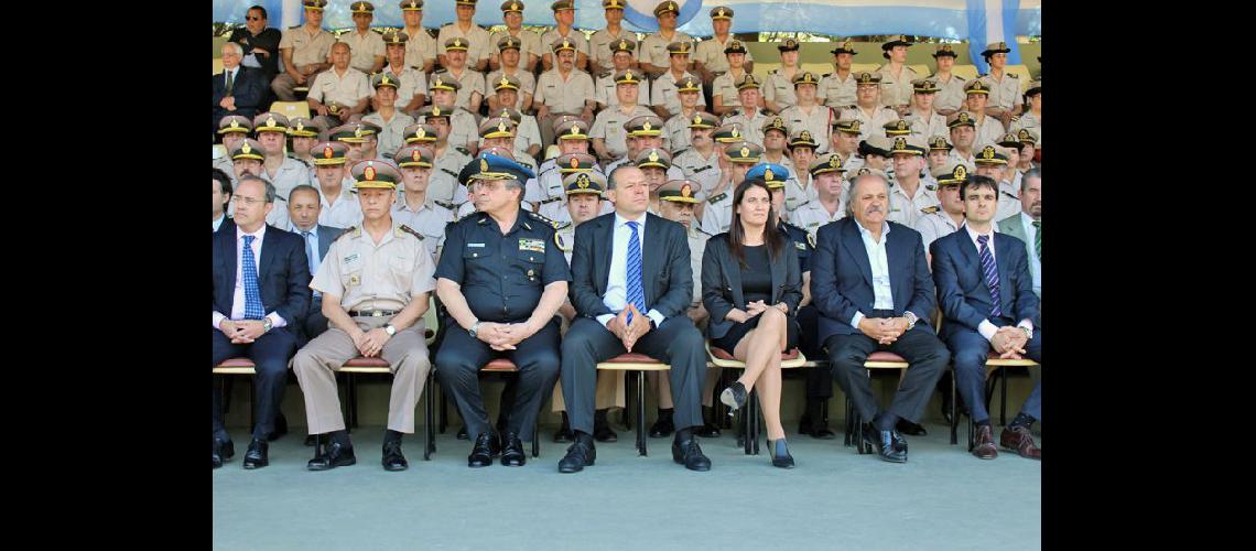  La ministra de Seguridad Cecilia Rodríguez encabezó el acto junto a Sergio Berni y Alejandro Granados (NA)
