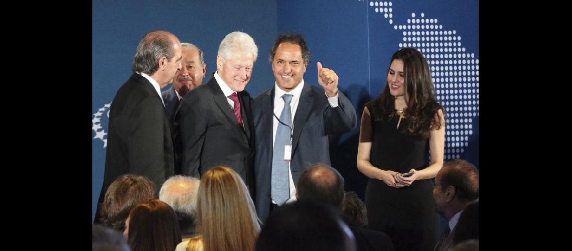  El exmandatario Bill Clinton y Daniel Scioli en la apertura de la jornada El futuro de las Américas (NA)