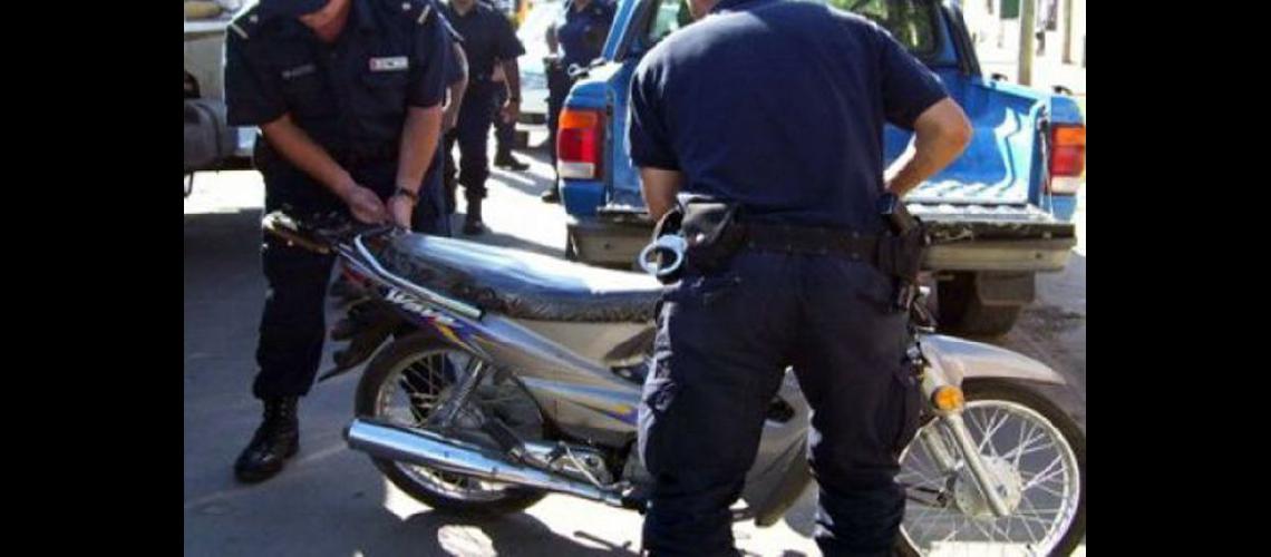 Los robos de motos ya sea mediante amenazas o ante la ausencia de los propietarios son frecuentes  (INTERNET)