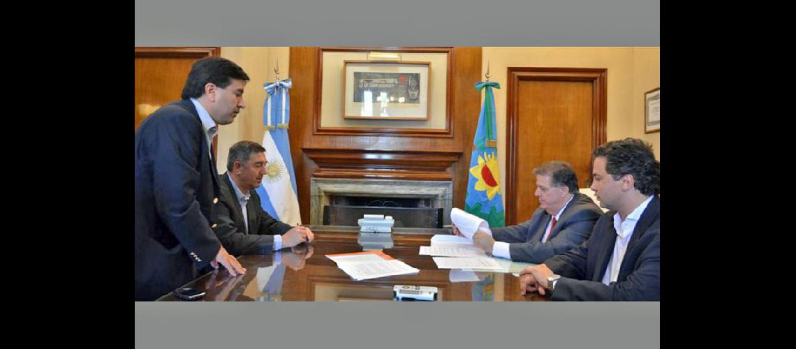  El titular de la cartera sanitaria y el rector de la Unnoba firmaron el acuerdo (MINISTERIO DE SALUD) 