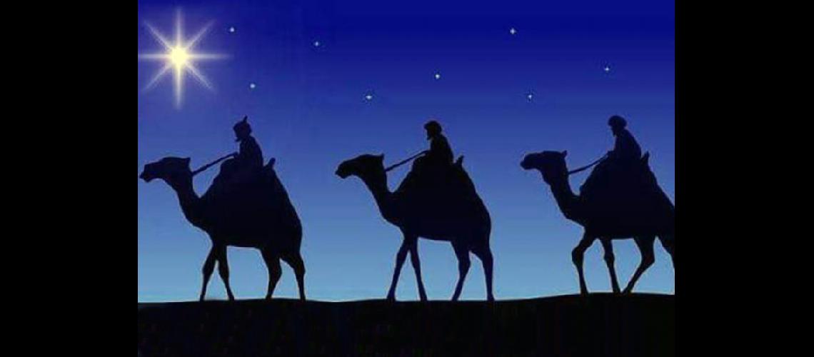  Los Reyes Magos siguieron la estrella hasta el pesebre donde adoraron al Niño y le ofrendaron regalos (INTERNET)