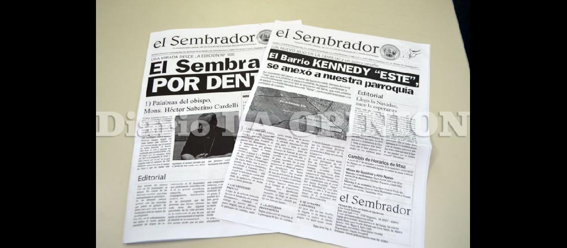  La publicación parroquial mensual sirve de nexo informativo para con el pueblo católico de la ciudad (LA OPINION) 