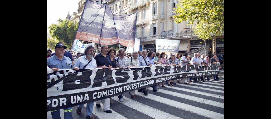  Organizaciones sociales y la CTA de Pablo Micheli marcharon desde el Congreso a Plaza de Mayo (NA) 
