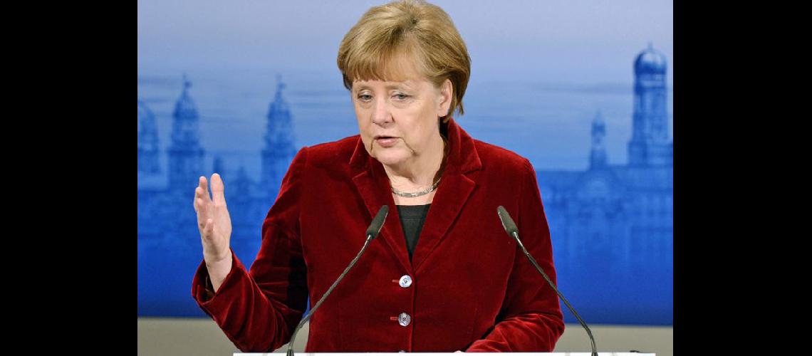  Merkel reiteró ayer su oposición a una entrega de armas a Kiev (TELAMCOMAR)