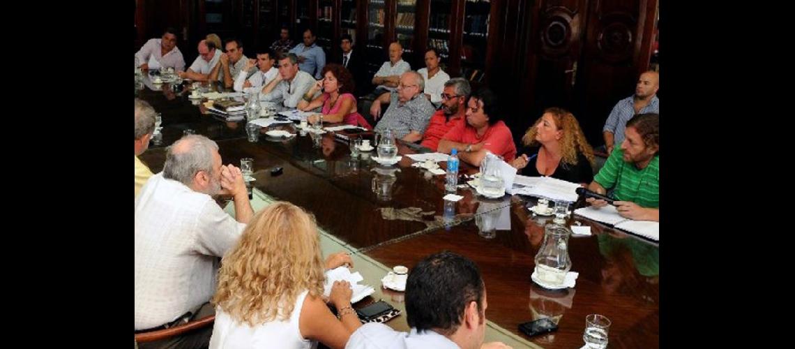  En la reunión en La Plata no hubo avances por ser insuficiente la propuesta del Gobierno (DIB) 