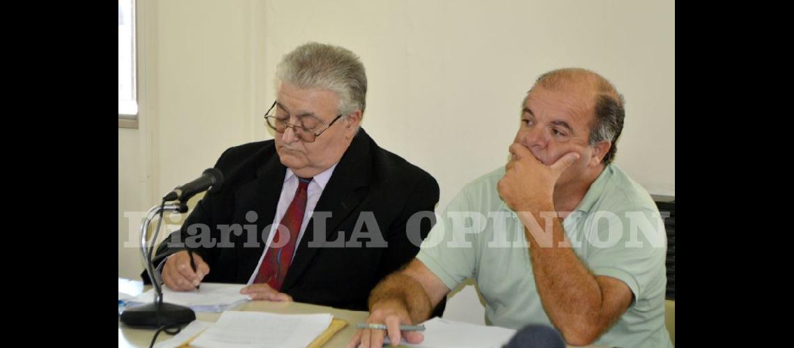  El abogado defensor Rodolfo Migliaro y el acusado Severo Vila conformes con el veredicto  (LA OPINION)