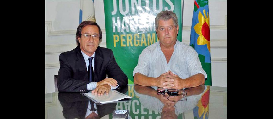  Fernando Escobar y José Apesgeguía firmaron el convenio entre la Unnoba y la Municipalidad (UNNOBA)
