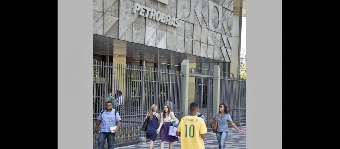  La corrupción en Petrobras llegó a mover unos 4000 millones de dólares (NA)