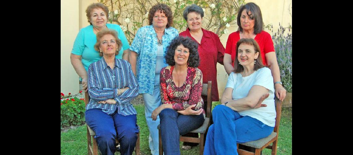  Siete Mujeres viene desarrollando actividades literarias desde hace 19 años (LA OPINION)