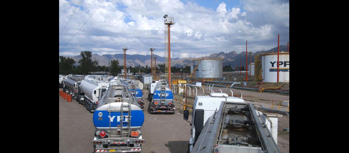  YPF presentó los resultados del primer trimestre La producción de hidrocarburos aumentó 102-en-porciento- (NA)
