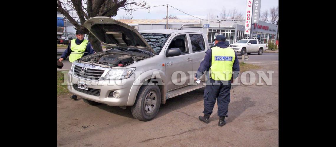  La camioneta Toyota Hilux secuestrada habría sido sustraída en la Ciudad de Buenos Aires  (LA OPINION)