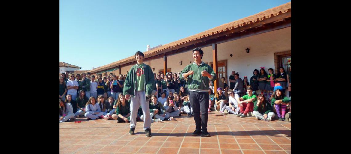  Nueva modalidad en el secundario a partir de cuarto año (COLEGIO SANTA JULIA)