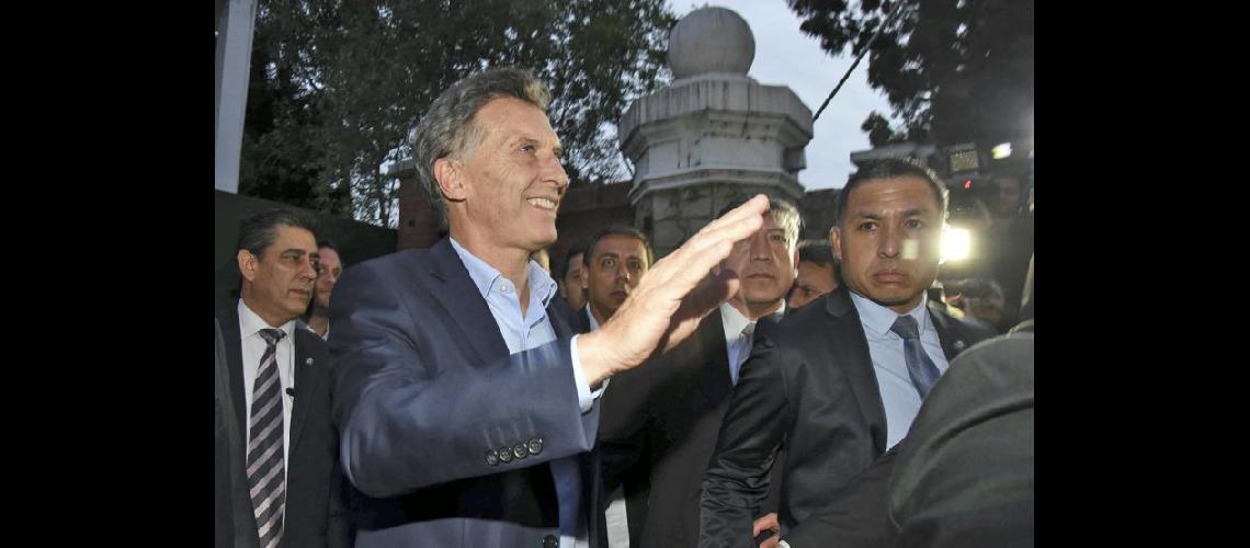  Hablamos formalidades de la reunión de traspaso No hubo ms que eso dijo Macri a la salida de Olivos (NA)