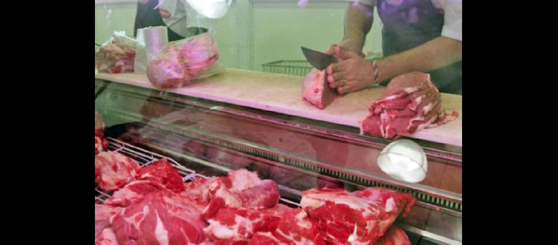  El precio de la carne vacuna y de pollo se fue por las nubes y los consumidores tienden a retraer el consumo (ARCHIVO LA OPINION)