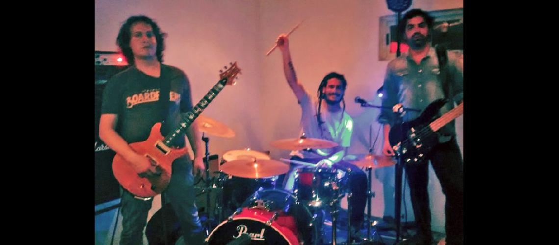  La banda de rock pergaminense Vehivurú presentar hoy temas que pertenecern a su segundo disco (VEHIVURU)  