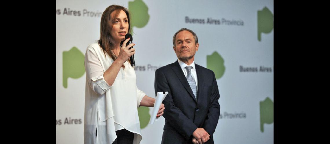  María Eugenia Vidal en la conferencia junto al ministro de Justicia bonaerense Gustavo Ferrari (NA)