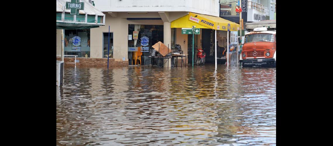  La ayuda de la Nación ser para reparar los daños que causó la inundación en Pergamino (LA OPINION)