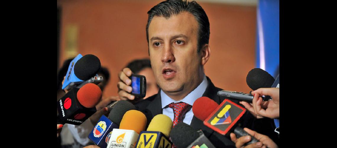  Tareck El Aissami podría completar el mandato de Nicols Maduro hasta enero de 2019  (TELAMCOMAR)