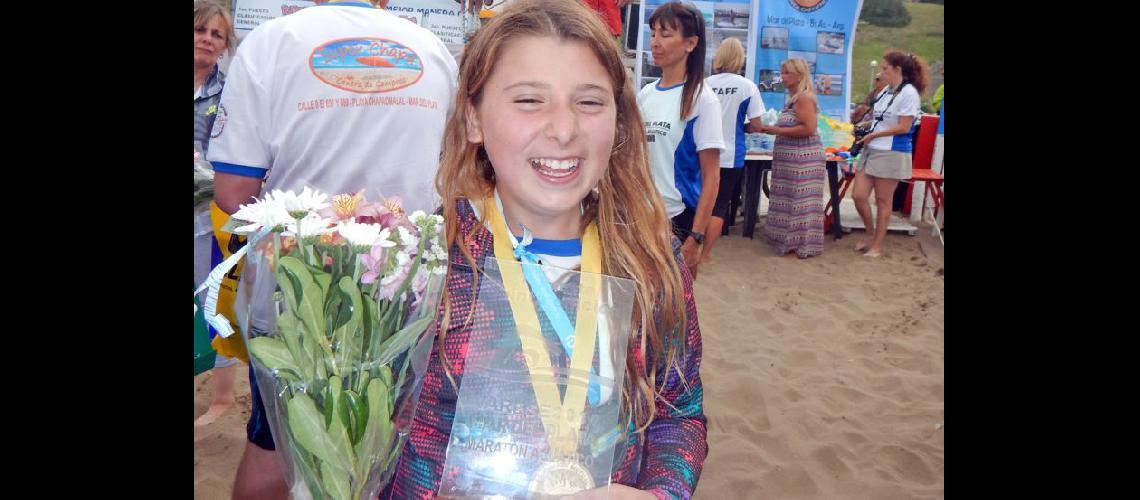  Julieta Belén Insúa sorprendió y con solo 11 años ganó entre las damas (FAMILIA INSUA)