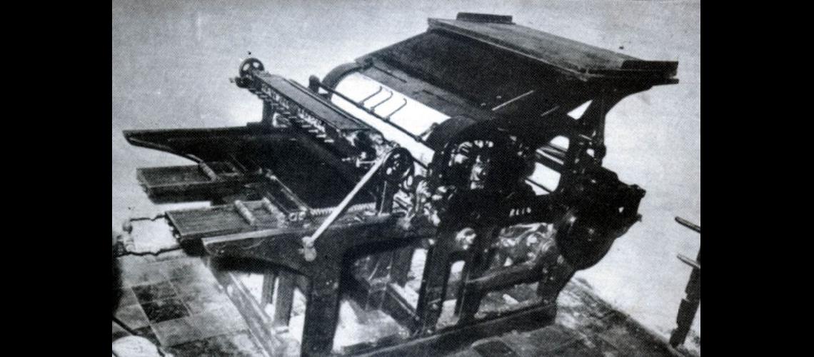  La impresora con la que se imprimió el primer número de LA OPINION ARCHIVO LA OPINION