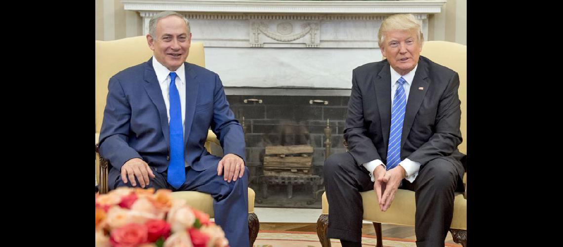  El primer ministro israelí Benjamin Netanyahu fue recibido por Donald Trump en la Casa Blanca (NA)
