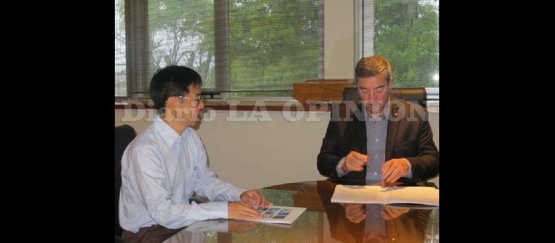  Guillermo Tamarit mantuvo una reunión con Masayasu Kato representante del Jircas LA OPINION