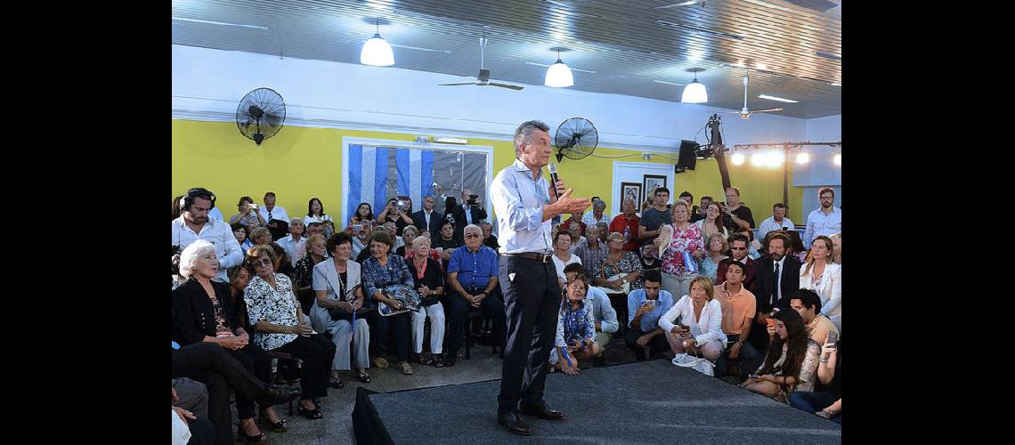  En San Luis Macri inauguró una planta de efluentes cloacales y encabezó un acto con jubilados (NA)