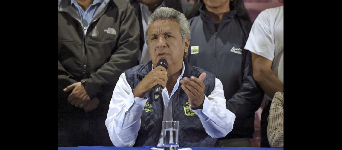  El candidato oficialista de izquierda Lenín Moreno (NA)