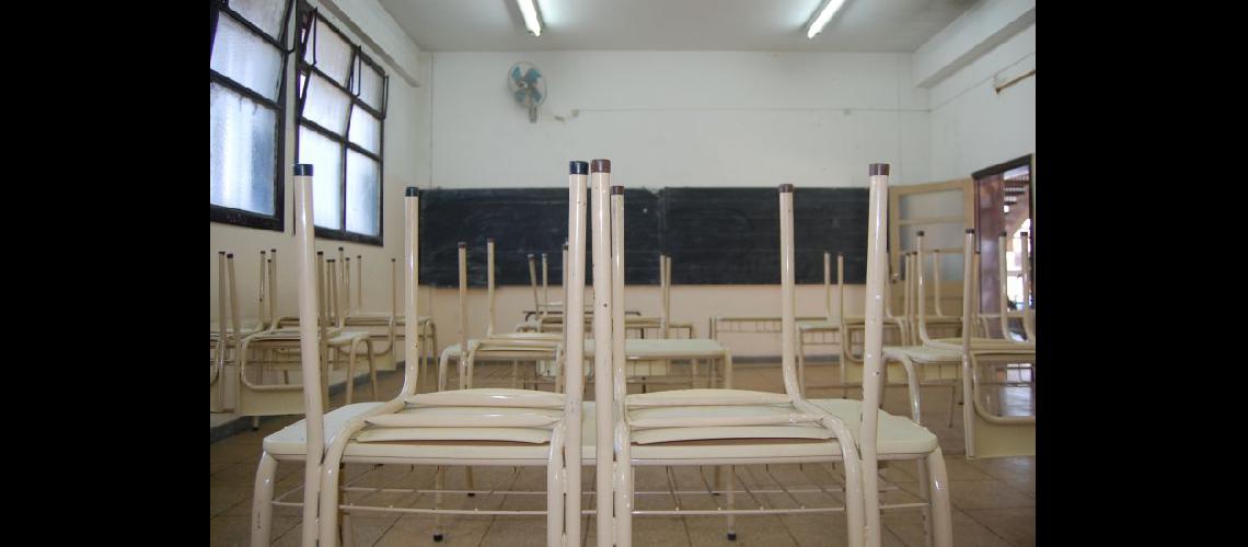  En varias escuelas de la ciudad las aulas volvern a estar vacías (ARCHIVO LA OPINION)