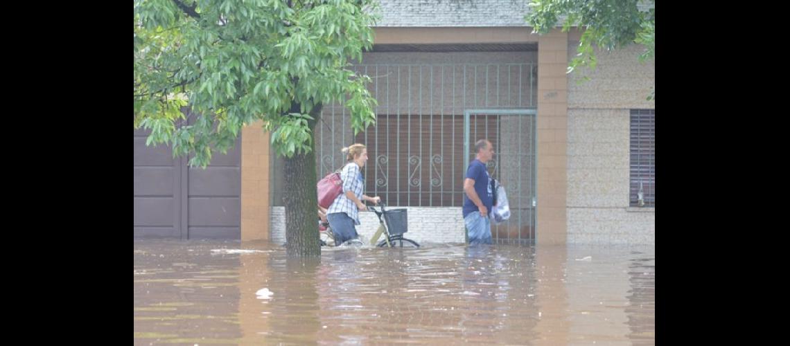  La línea especial de créditos blandos se activó luego de la inundación de diciembre  (ARCHIVO LA OPINION)