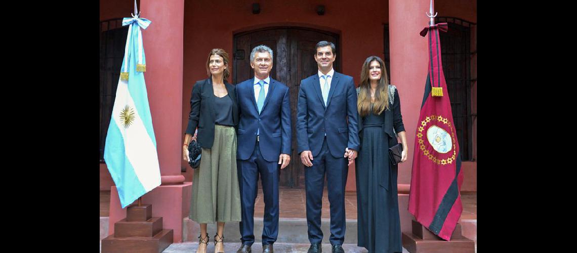  Mauricio Macri y Juan Manuel Urtubey junto a sus esposas en la inauguración del Museo Güemes (NA)