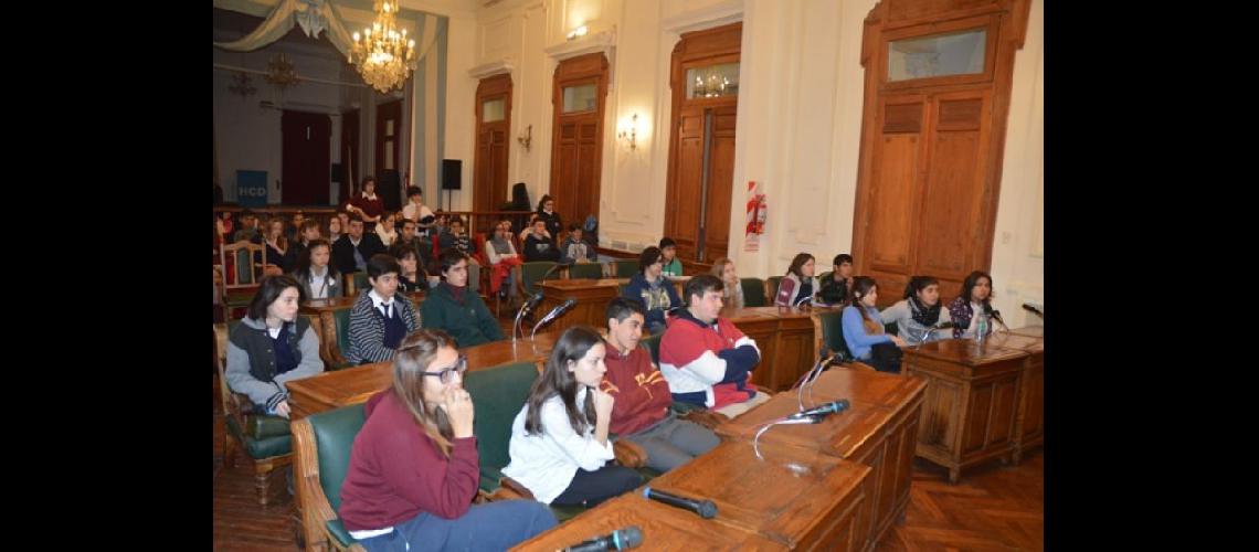  La sesión de apertura del Parlamento Estudiantil ser el jueves 27 de este mes a las 8-30 en el recinto del Concejo Deliberante  (ARCHIVO LA OPINION)