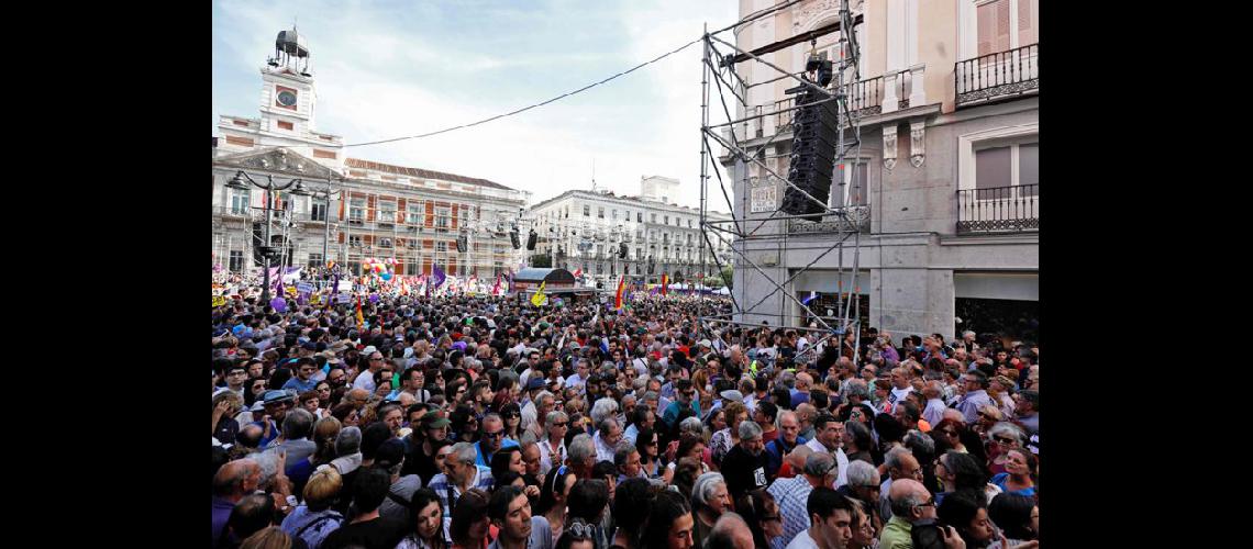  La protesta fue en vísperas de las primarias del PP al que Podemos quiere arrebatar el liderazgo (NA)