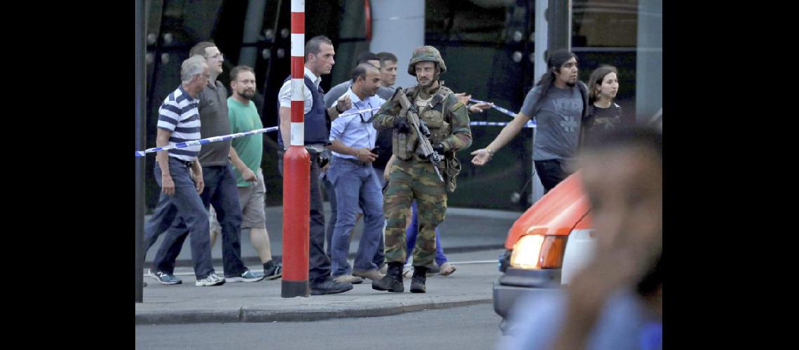  Una hora después del atentado las autoridades belgas aseguraron que la situación estaba bajo control (NA)