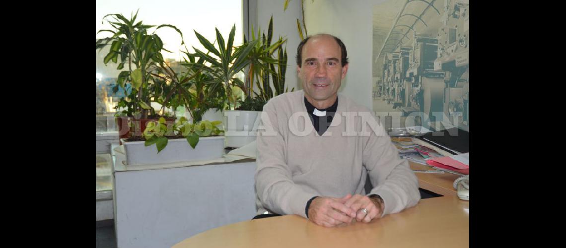    Javier Fortunato asumir esta tarde  al frente de la Catedral de San Nicols (LA OPINION)