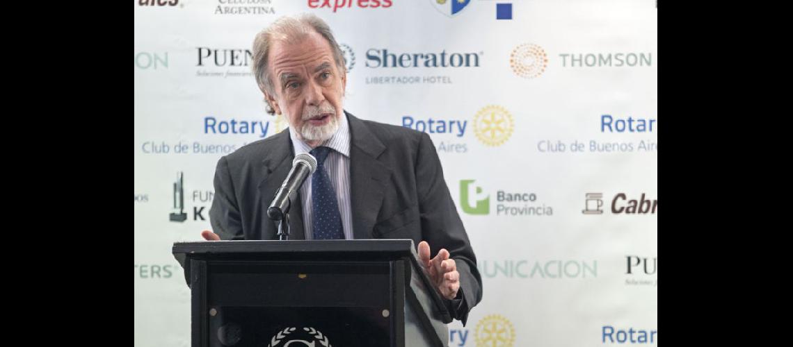  Javier Gonzlez Fraga presidente del Banco Nación disertó ante socios del Rotary Club (NA)