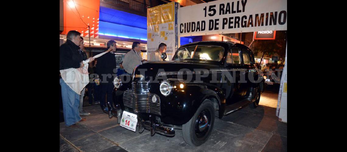  El Rally de Autos Clsicos tendr su largada simbólica en Avenida de Mayo y San Nicols  (ARCHIVO LA OPINION)