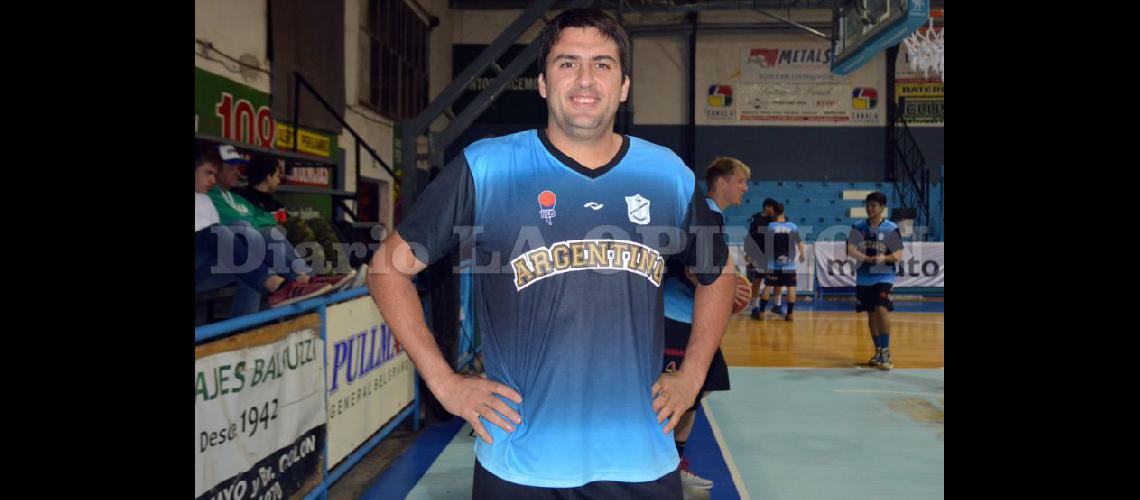  Gustavo Acosta ser uno de los pilares de Argentino en el Torneo Federal (LA OPINION)