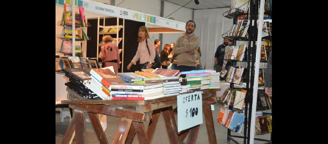  La Feria del Libro aparece como el hecho cultural ms relevante de estos días en Pergamino (LA OPINION)