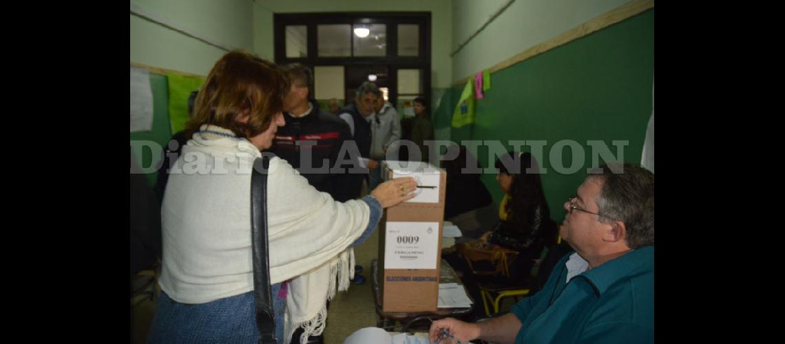  En Pergamino en las Paso votaron 68082 personas y se estima que la cifra aumentar para las generales del domingo 22 (LA OPINION)