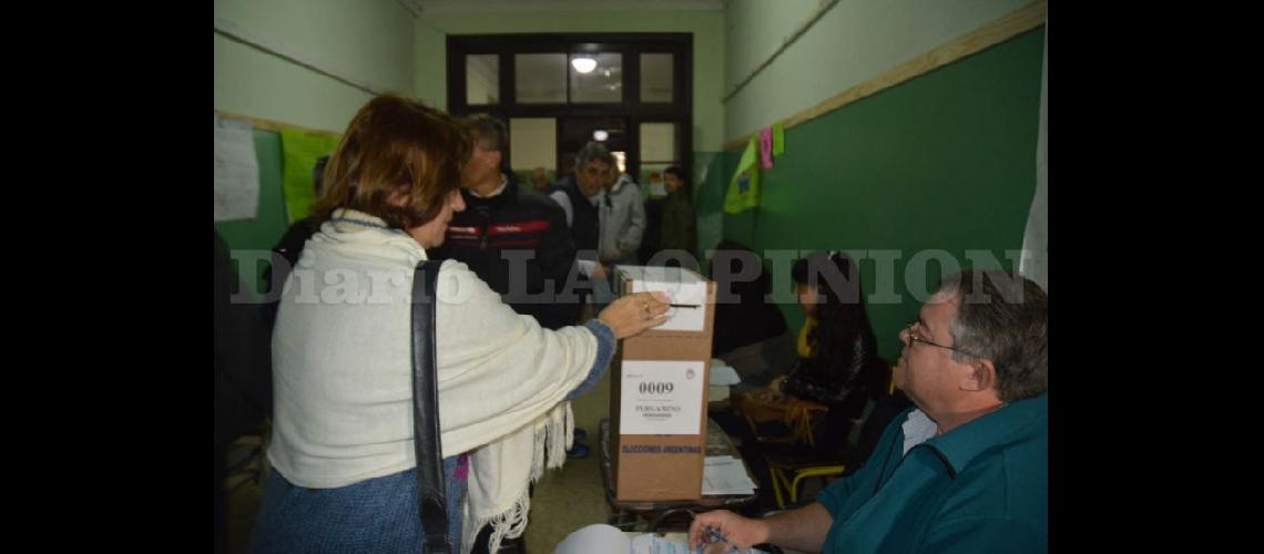  El próximo domingo unos 70 mil electores de Pergamino irn a las urnas para elegir diez concejales y tres consejeros escolares (LA OPINION)