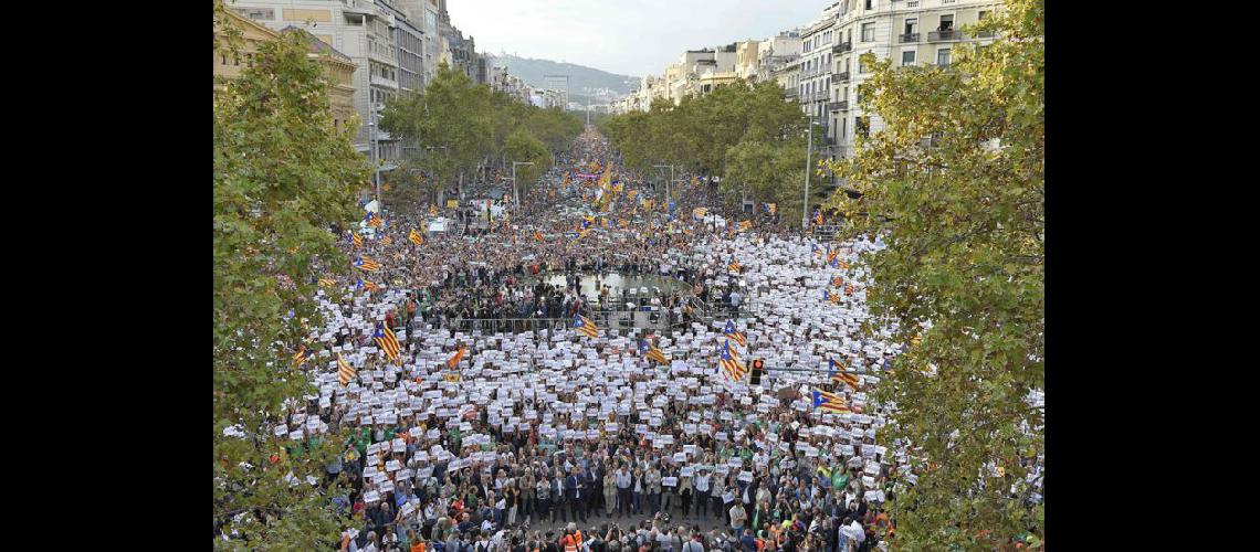  Barcelona- multitudinaria protesta de independentistas contra el plan del gobierno español (NA)