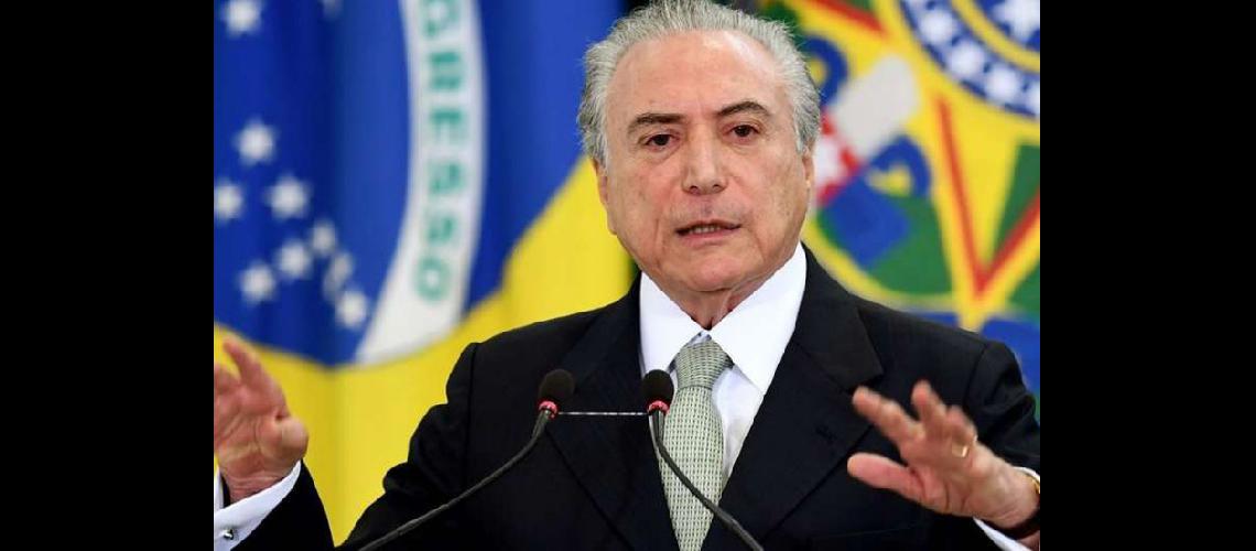 El presidente Temer admitió que Lula da Silva lidera las encuestas y lo prefiere en las urnas (CLARIN)
